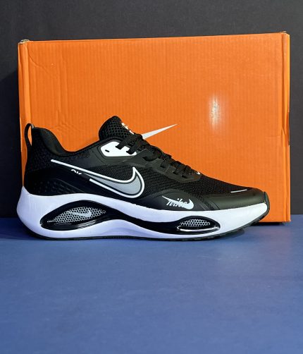 نایک ایر زوم وینفلو وی تو مشکی سفید NIKE AIR ZOOM WINFLO 2